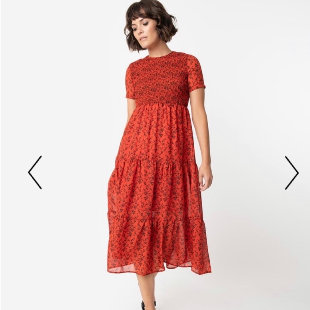 Aly Daly | Small | smocked midi dress | Red floral print